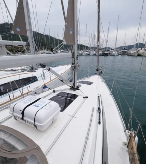 Bavaria 33 Cruiser - Boatscribe.com