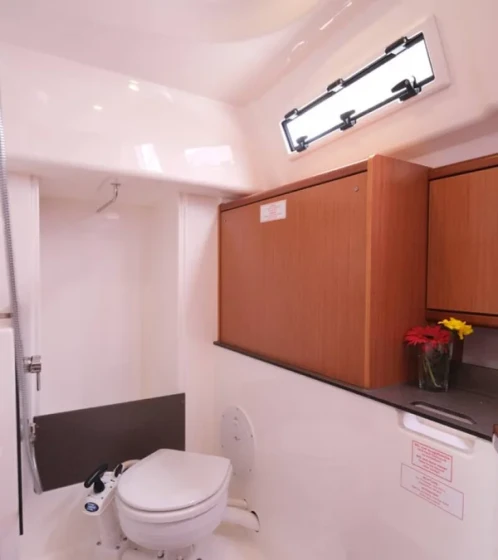 Bavaria 33 Cruiser - Boatscribe.com