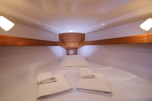 Bavaria 33 Cruiser - Boatscribe.com
