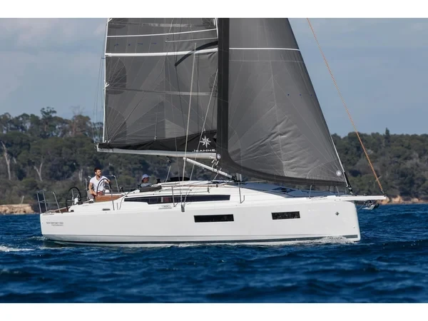 Sun Odyssey 350 - Boatscribe.com