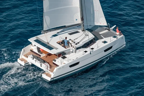 Isla 40 - Boatscribe.com