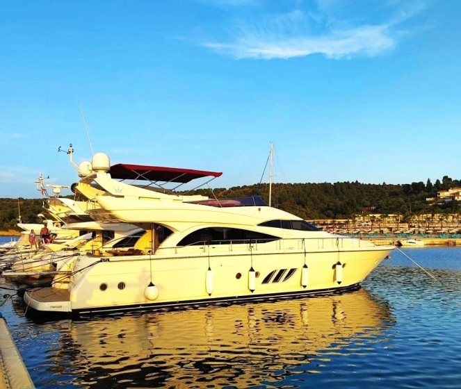 Dominator 62 S - Boatscribe.com