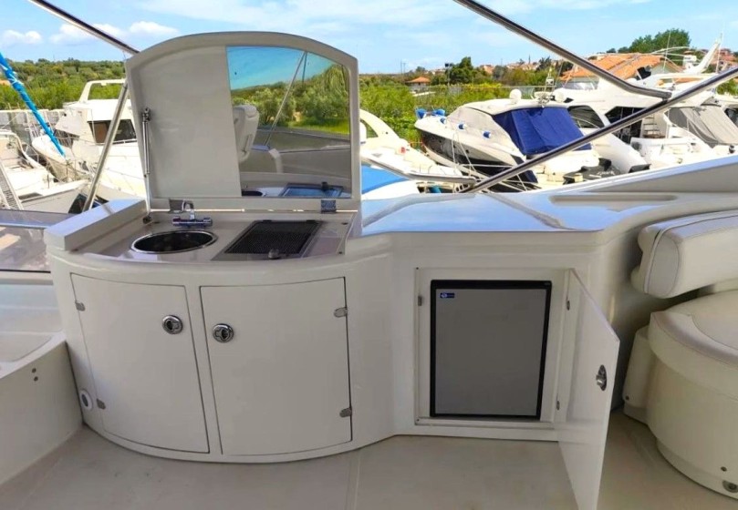 Dominator 62 S - Boatscribe.com