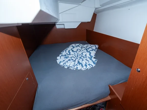 Oceanis 38.1 - Boatscribe.com