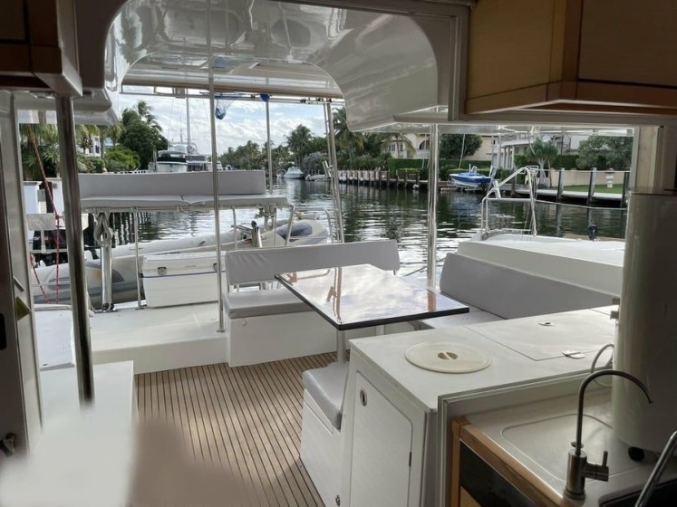 Lagoon 450 - Boatscribe.com