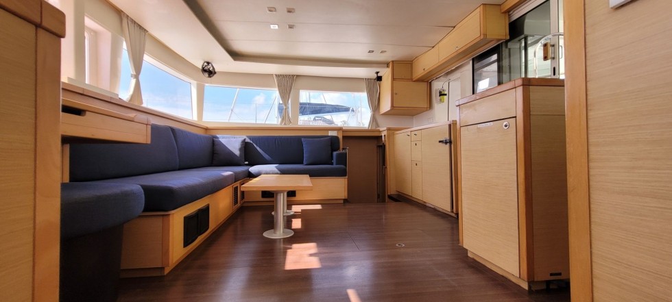 Lagoon 450 - Boatscribe.com