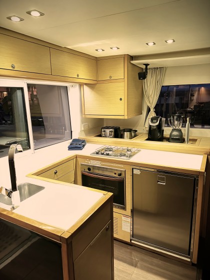 Lagoon 450 - Boatscribe.com