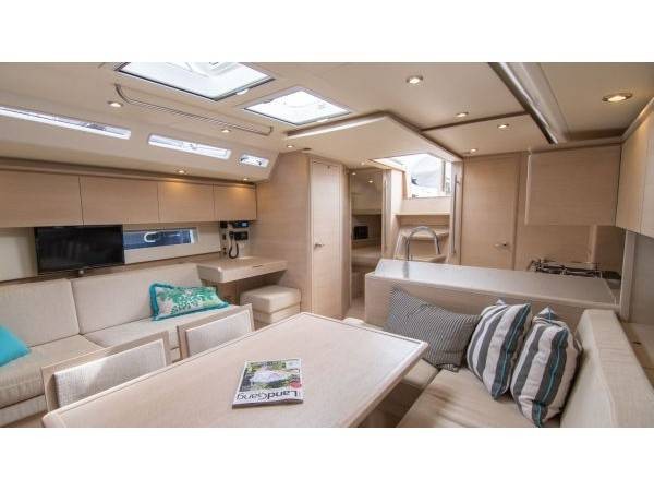 Solaris 47 - Boatscribe.com