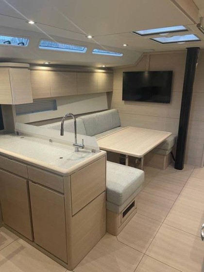 Solaris 47 - Boatscribe.com