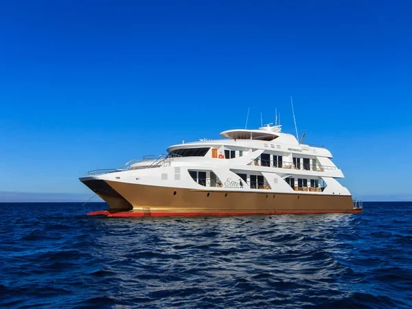 Overblue 44 - Boatscribe.com