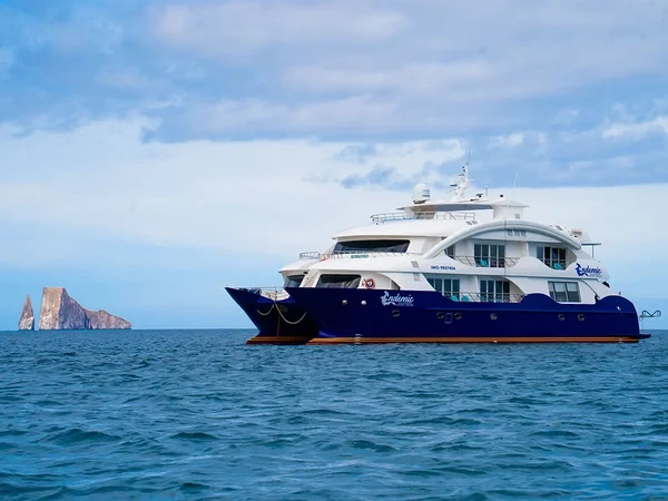 Overblue 44 - Boatscribe.com