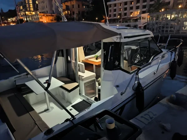 Merry Fisher 795 - Boatscribe.com