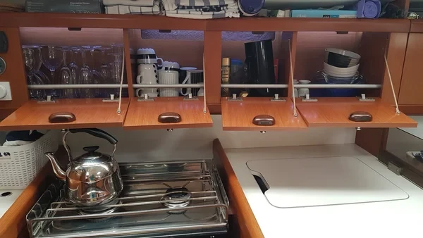 Oceanis 37 - Boatscribe.com
