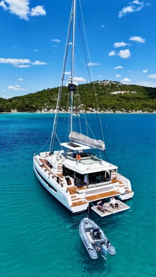 Bali 5.4 - Boatscribe.com