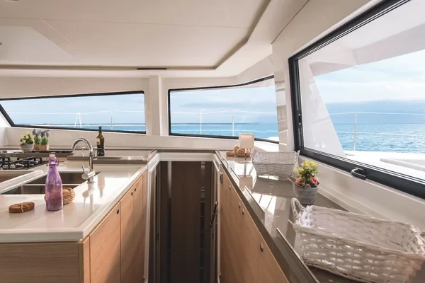 Bali 5.4 - Boatscribe.com