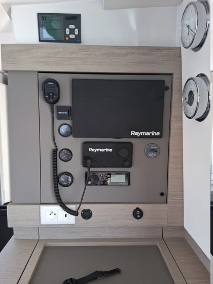 Fountaine Pajot MY4.S - Boatscribe.com