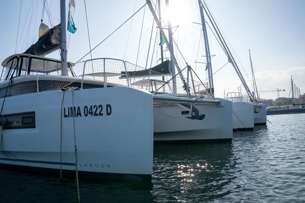 Lagoon 46 - Boatscribe.com