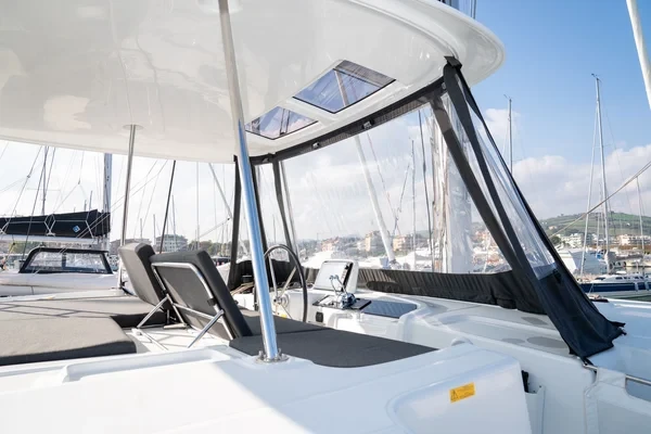 Lagoon 46 - Boatscribe.com