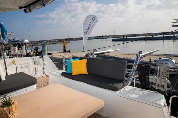 Lagoon 46 - Boatscribe.com