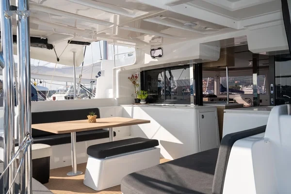 Lagoon 46 - Boatscribe.com