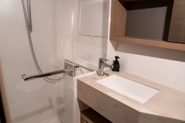 Lagoon 46 - Boatscribe.com