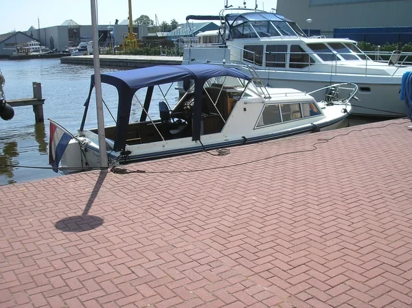 Weekender 750 - Boatscribe.com