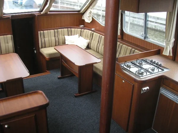 Hibo 1300 - Boatscribe.com