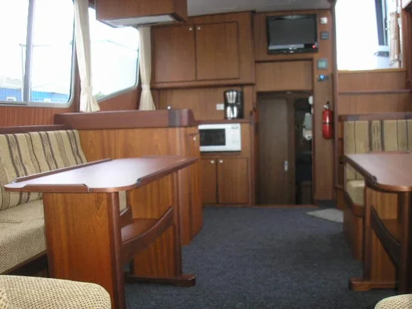 Hibo 1300 - Boatscribe.com