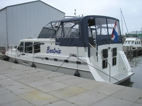 Hibo 1300 - Boatscribe.com