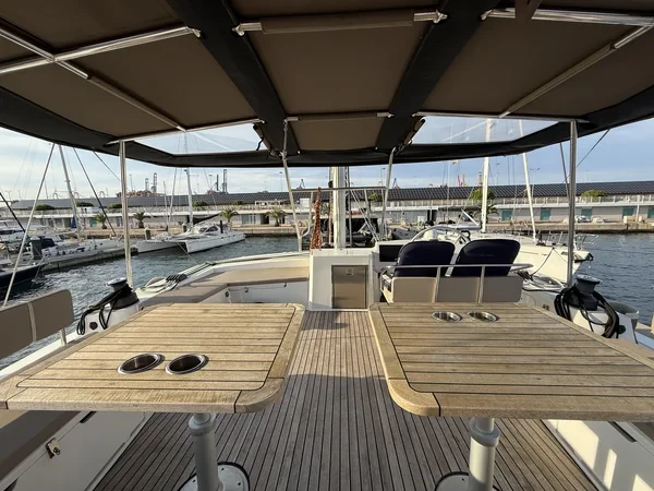 Bali 5.4 - Boatscribe.com