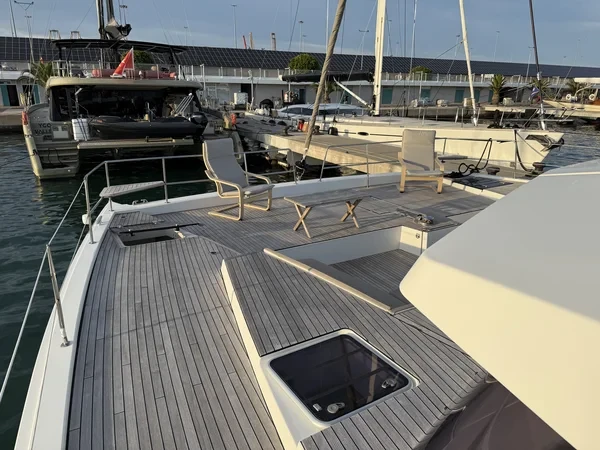 Bali 5.4 - Boatscribe.com