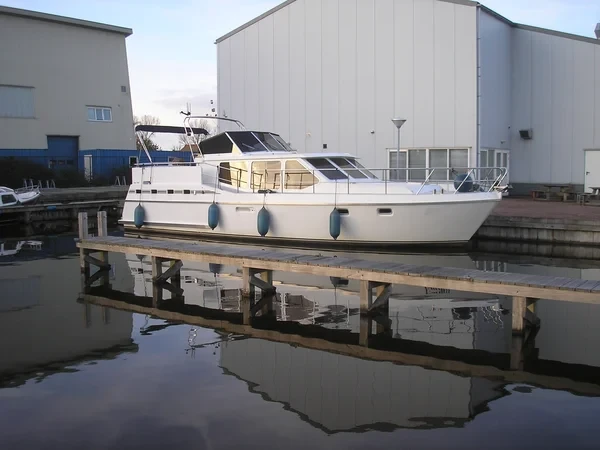 Hibo 1300 - Boatscribe.com