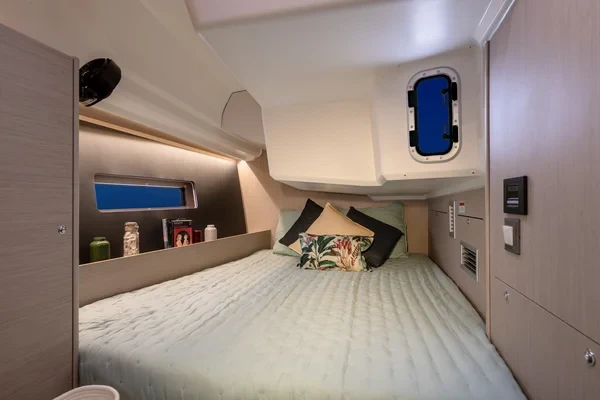 Oceanis 40.1 - Boatscribe.com