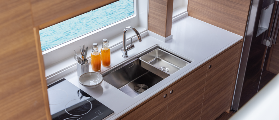 Aquila 54 - Boatscribe.com