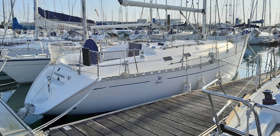 Dufour 36 Classic - Boatscribe.com