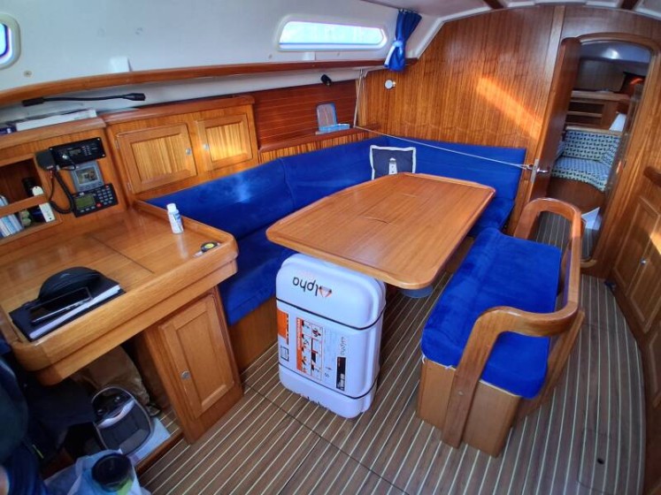 Dufour 36 Classic - Boatscribe.com