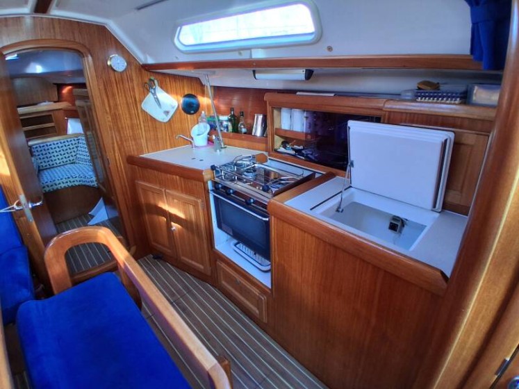 Dufour 36 Classic - Boatscribe.com