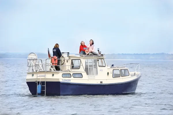 Motorboat - Boatscribe.com