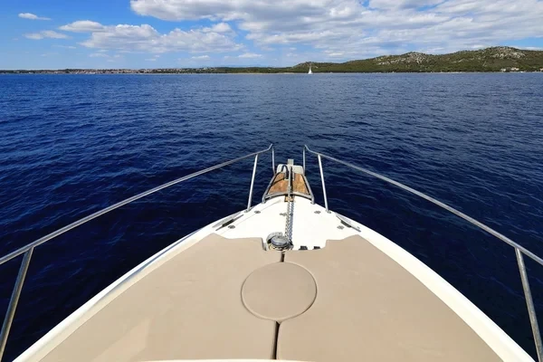 Ocqueteau Timonier 715 - Boatscribe.com