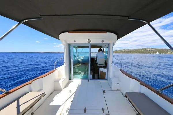 Ocqueteau Timonier 715 - Boatscribe.com