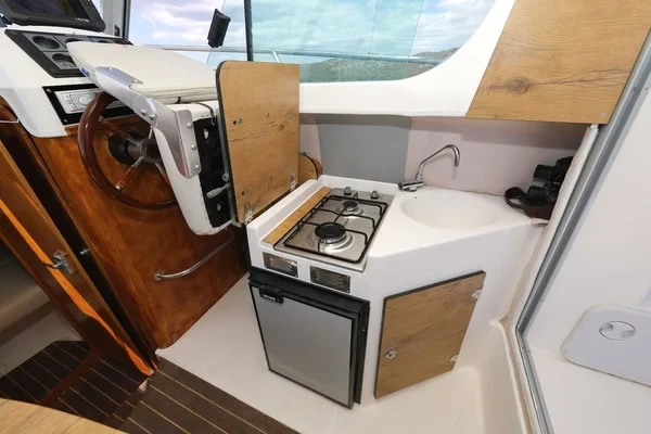 Ocqueteau Timonier 715 - Boatscribe.com
