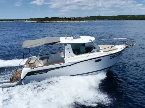 Ocqueteau Timonier 715 - Boatscribe.com