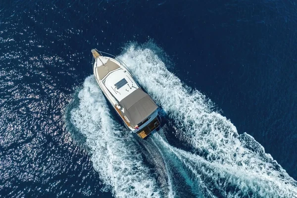 Ocqueteau Timonier 715 - Boatscribe.com