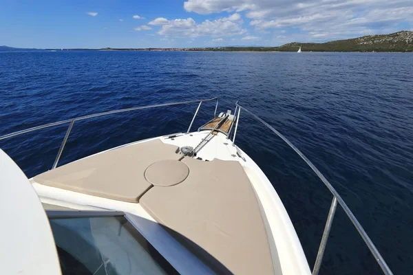 Ocqueteau Timonier 715 - Boatscribe.com