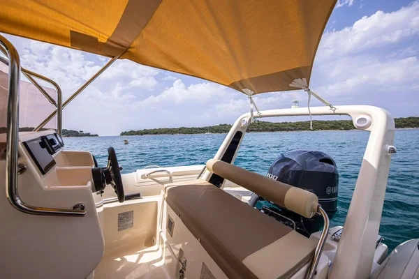 Barracuda 530 - Boatscribe.com