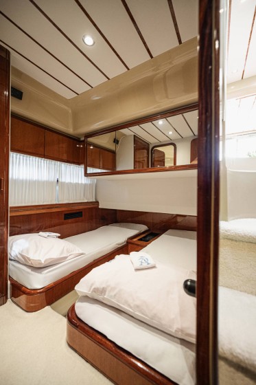 Ferretti 165 Fly - Boatscribe.com
