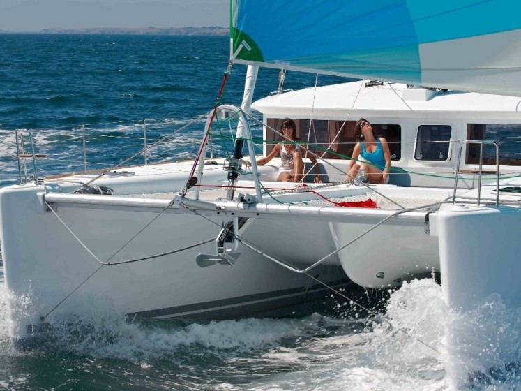 Lagoon 450 - Boatscribe.com