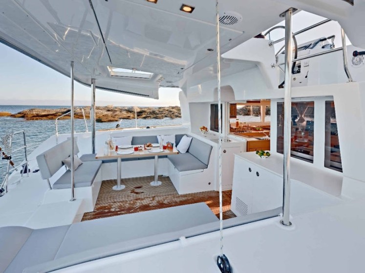 Lagoon 450 - Boatscribe.com