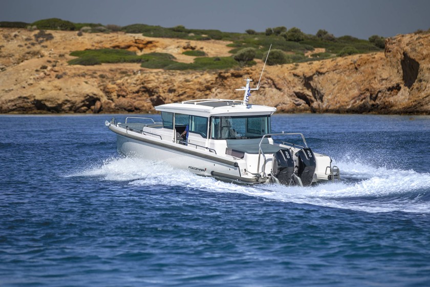Axopar 37 XC Cross Cabin - Boatscribe.com