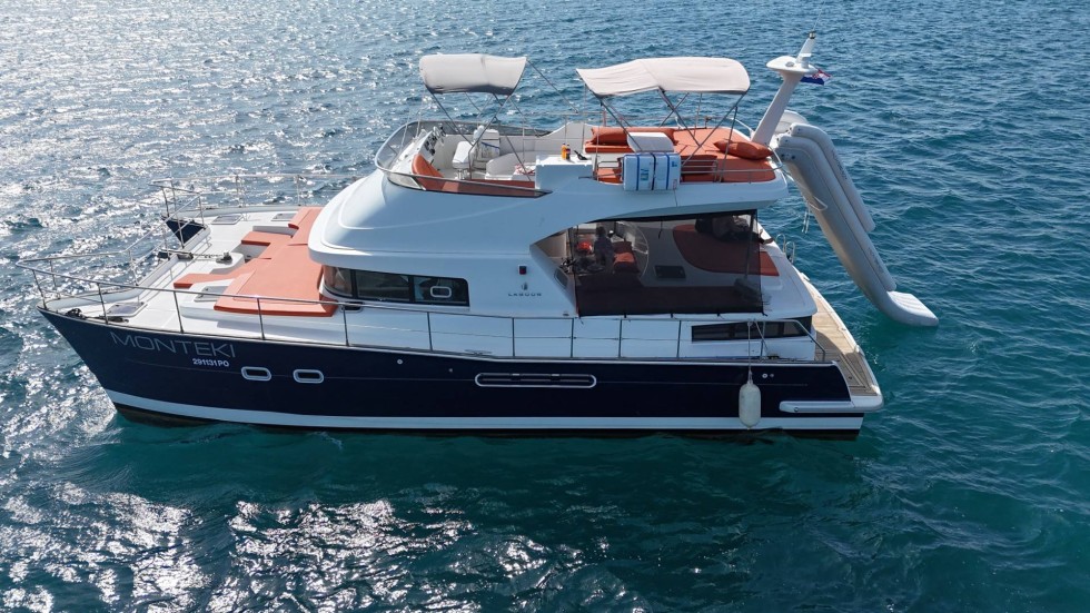 Lagoon Power 44 - Boatscribe.com